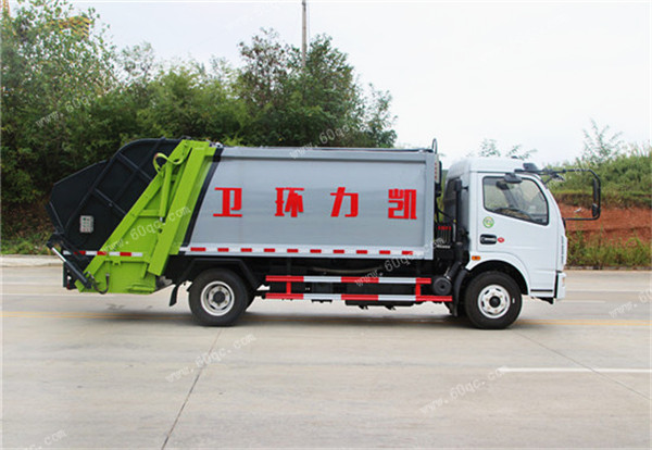 國五東風7方壓縮式垃圾車