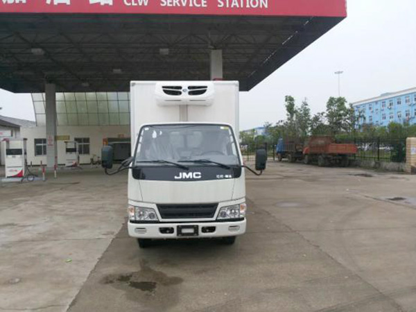 江鈴4.15米貨廂單排冷藏車 江鈴4.15米貨廂單排冷藏車