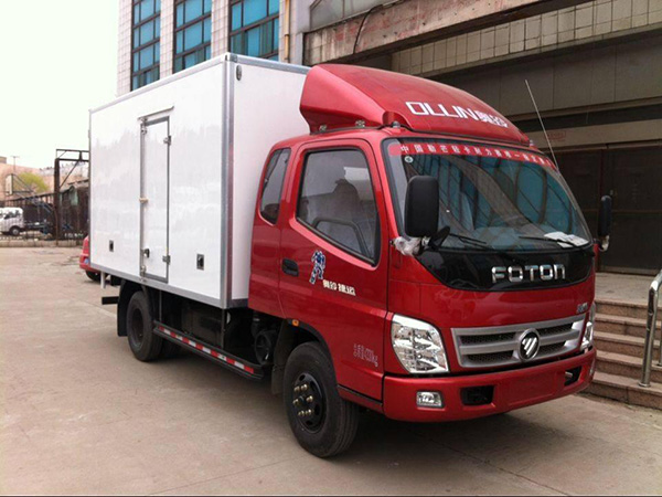 福田奧鈴6.1米貨廂冷藏車