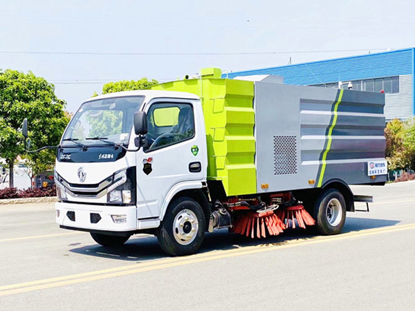 東風多利卡6方掃路車