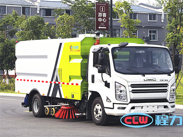 江鈴凱銳8方洗掃車 江鈴凱銳8方洗掃車